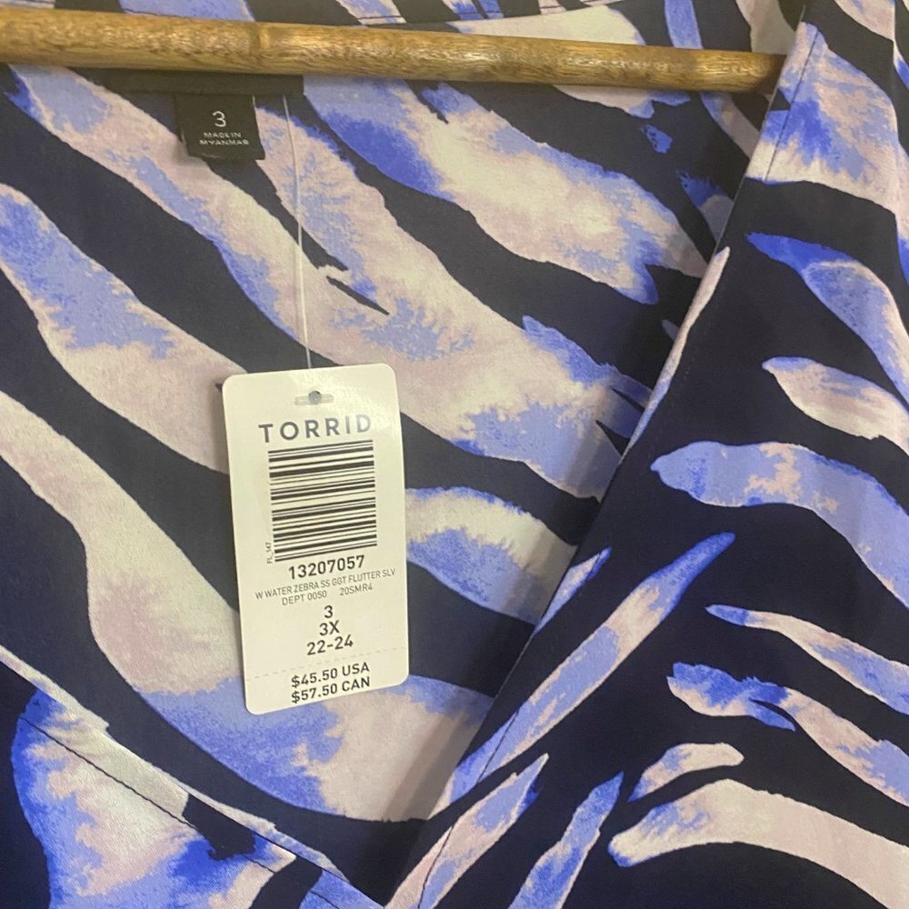 Torrid - NAVY ZEBRA GEORGETTE PEPLUM BLOUSE - Picture 8 of 10